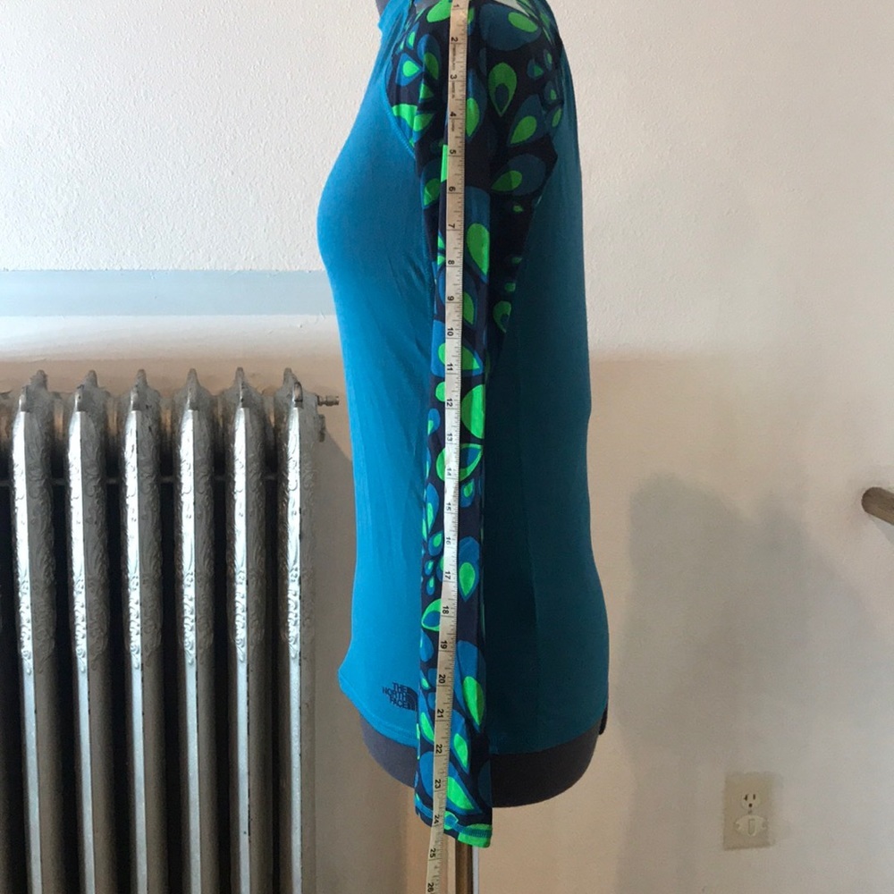 The North Face Top Sz S/P - Picture 3 of 7